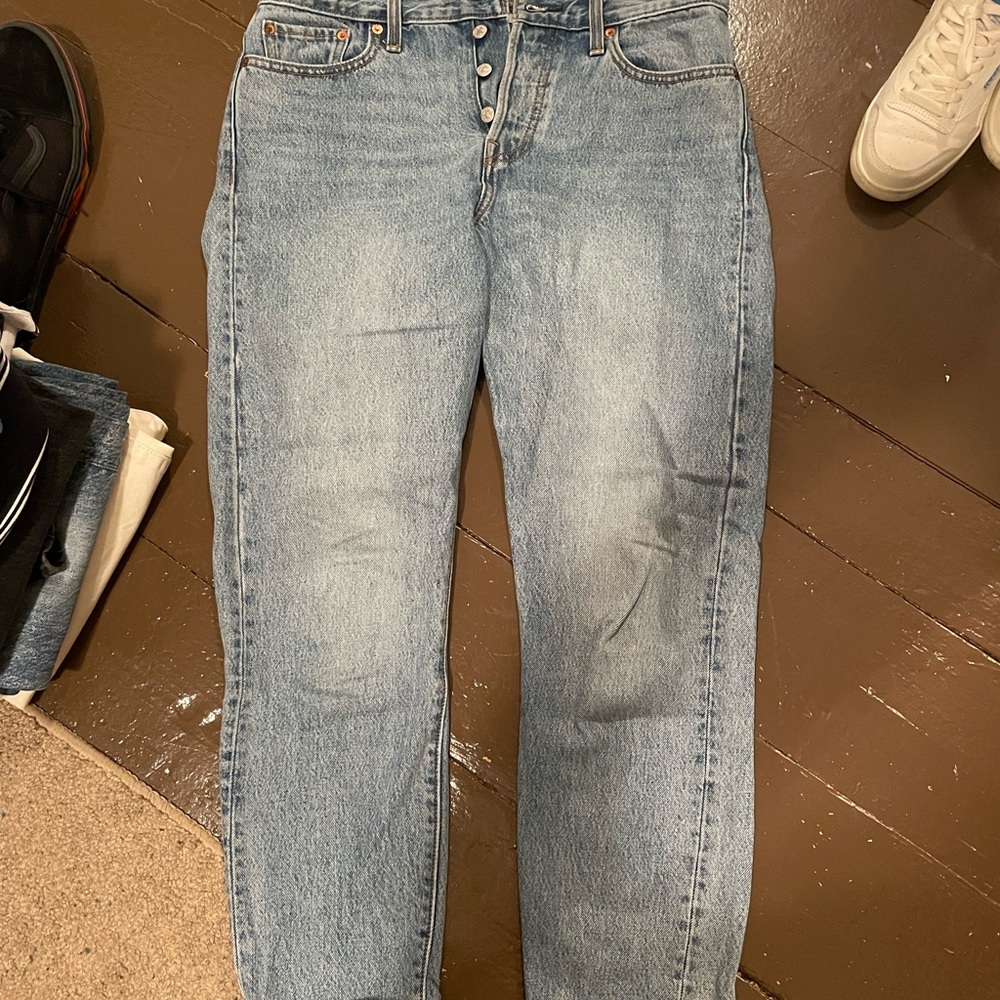 Levi wedgie size 29 jeans
